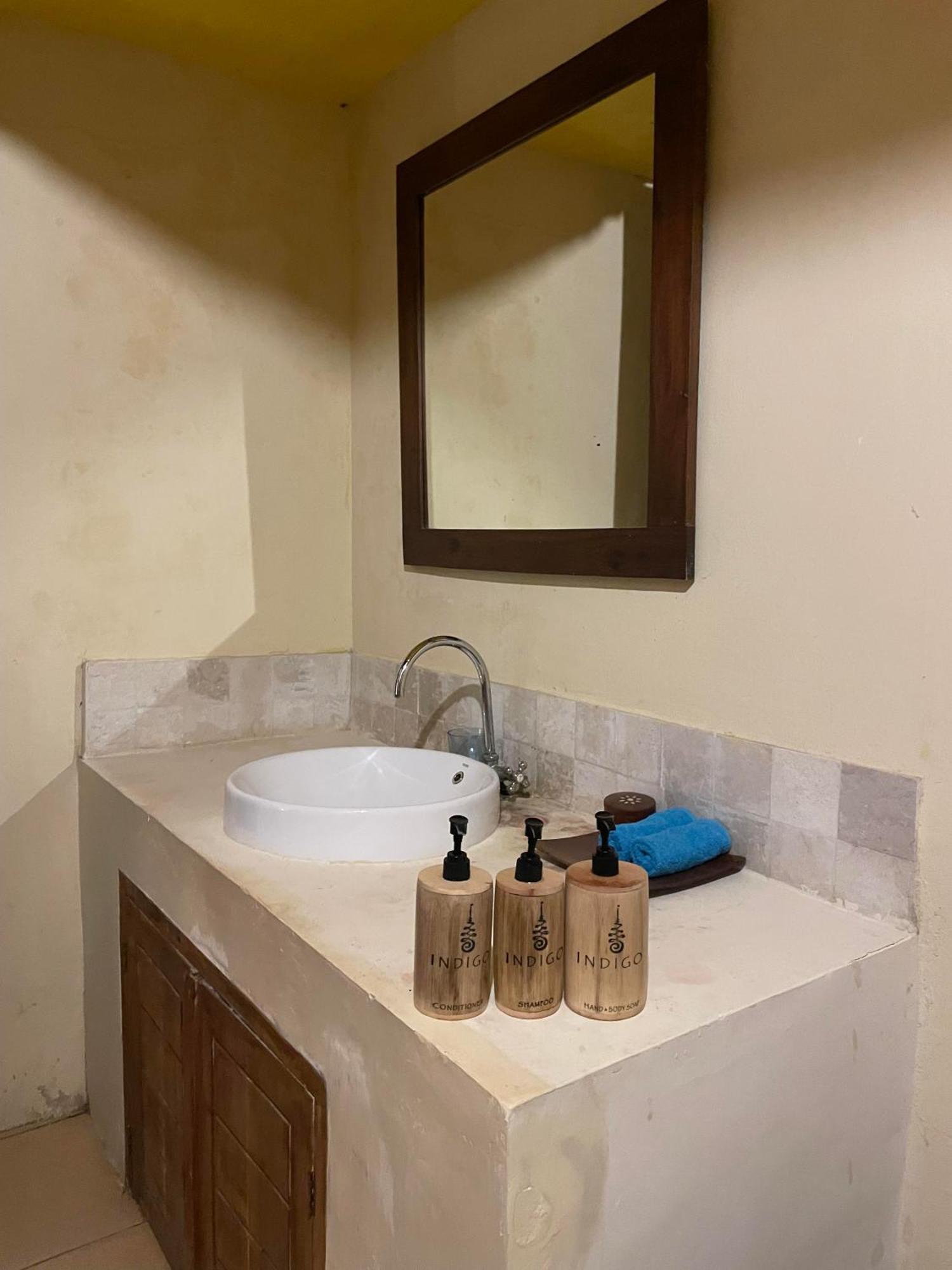 Indigo Bungalows Gili Trawangan Zewnętrze zdjęcie
